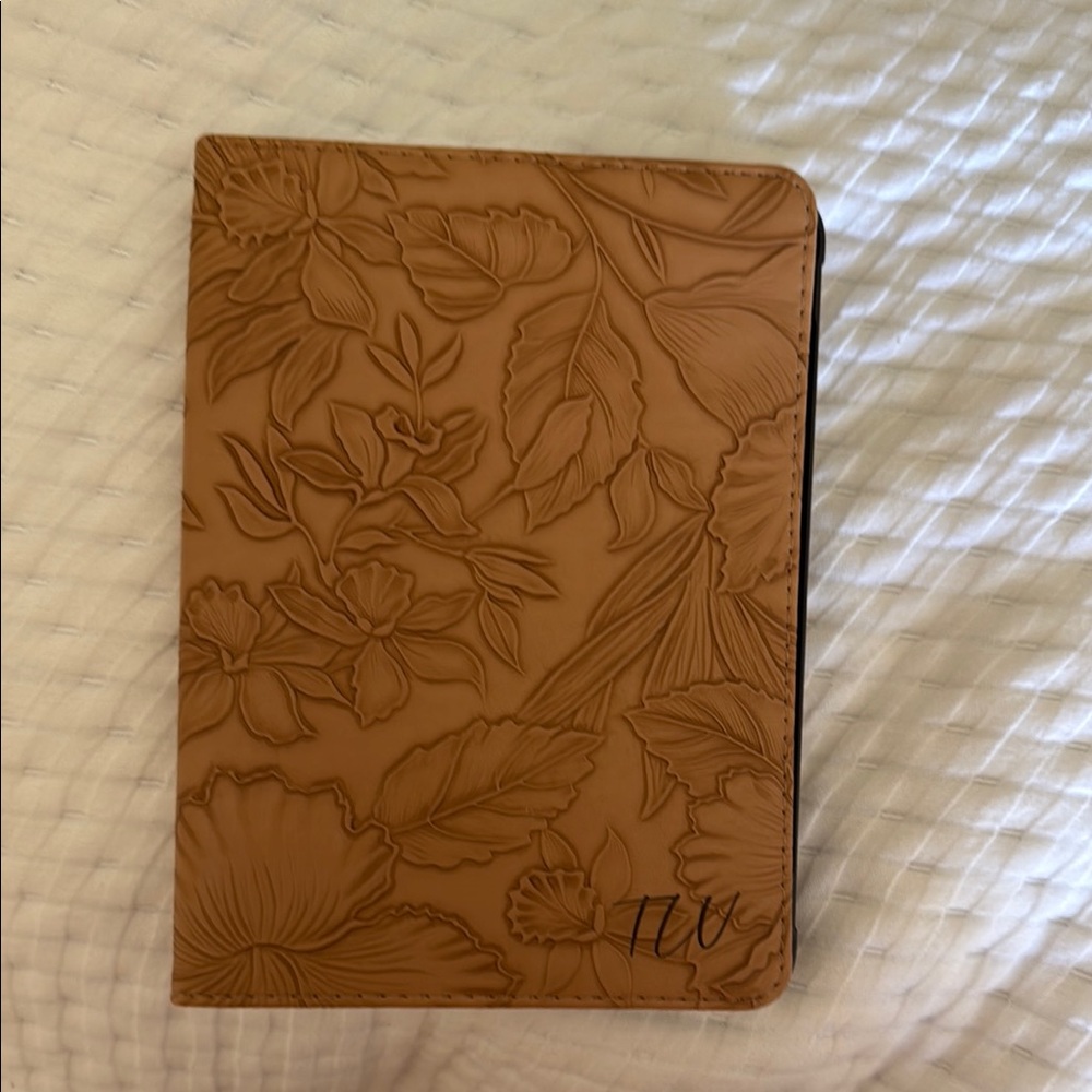 Floral Embossed Tan Kindle paper white 12   7”